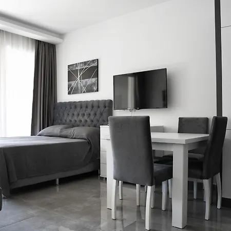 Apartament Courtyard Long Beach, северный кипр, бассейн, терраса, 500м от моря