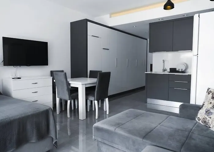 Courtyard Long Beach, северный кипр, бассейн, терраса, 500м от моря