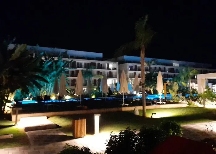 Courtyard Long Beach, северный кипр, бассейн, терраса, 500м от моря 公寓 *