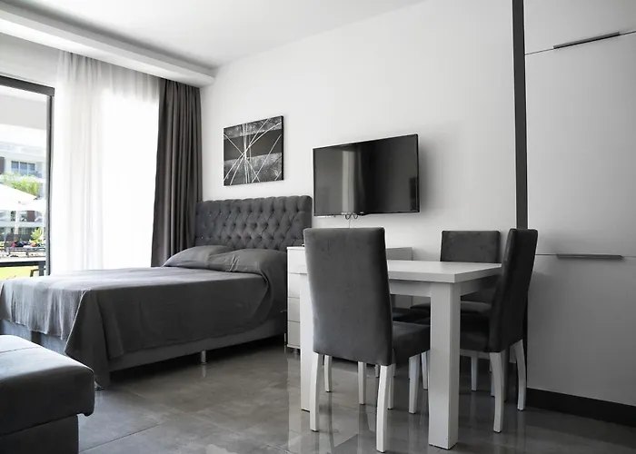 Apartmán Courtyard Long Beach, северный кипр, бассейн, терраса, 500м от моря